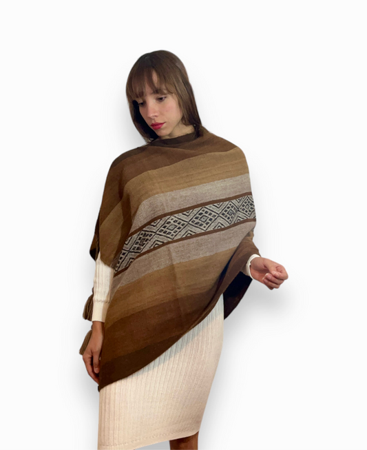 Alpaca poncho 002