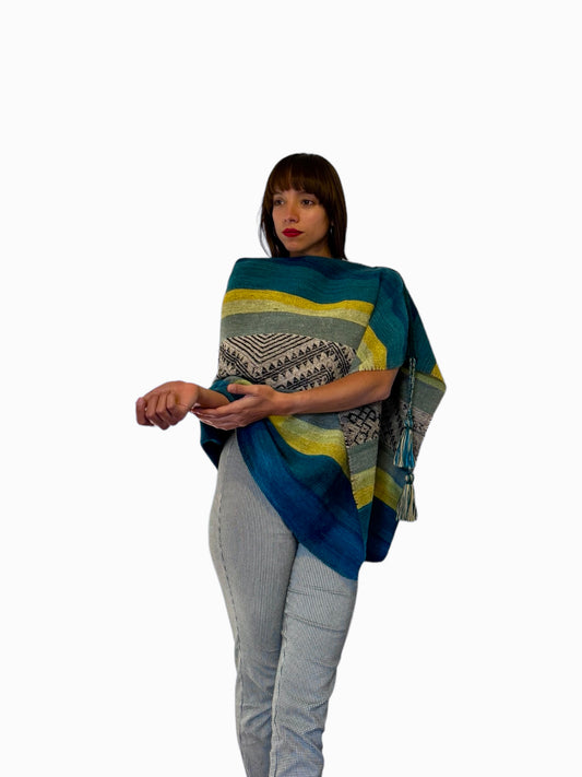 Alpaca poncho 013